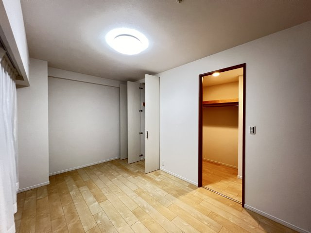 洋室7.5帖　主寝室にぴったり