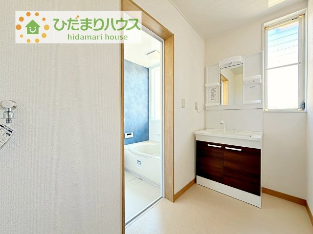 シンプルで使い勝手の良い独立洗面台！