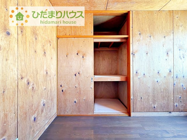お洋服の多い女性に人気！収納力の高いクローゼット付き☆彡
