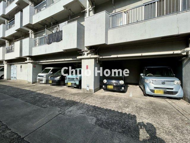 【敷地内駐車場】最新の空き状況や費用などの詳細は担当スタッフまでお問い合わせください。