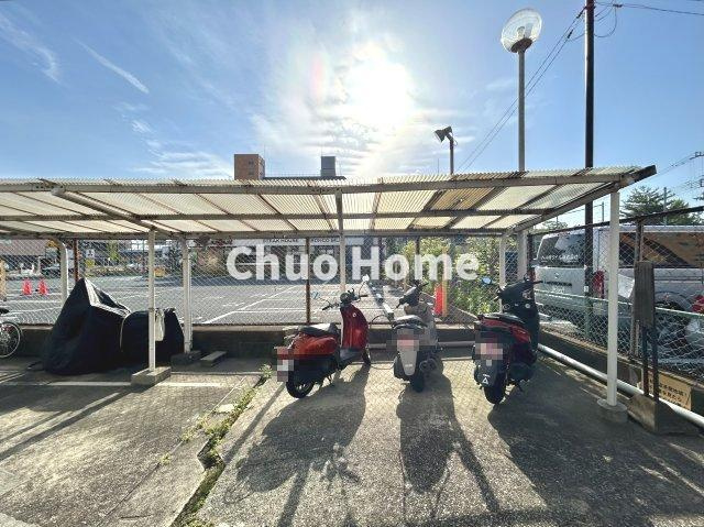 【バイク置場】最新の空き状況や費用などの詳細は担当スタッフまでお問い合わせください。