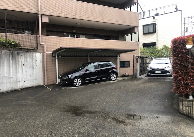 車が出し入れしやすいかも重要です。　