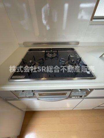 3口コンログリル付きのキッチンです！