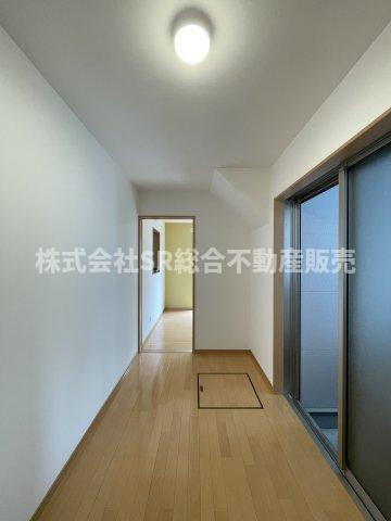 1Fには納戸があります！駐車場と行き来でき買い物の後に便利です！