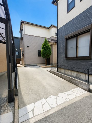 明るい玄関周り
