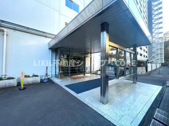 総戸数219戸の大規模マンションなので、管理体制も良好です。