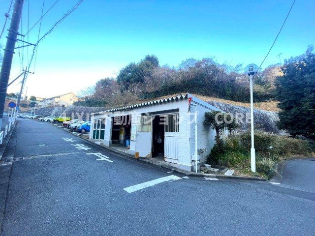 ご見学の際にはご自宅はもちろん、駅やご指定頂いた場所まで無料でお迎えに伺います。