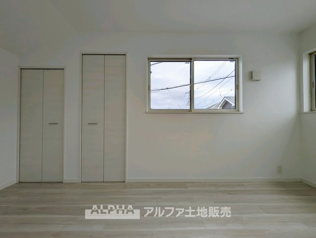 ゆったりした洋室です