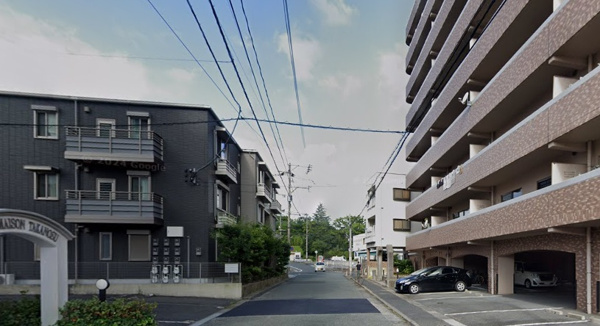 【鷹の巣二丁目の前面道路含む現地写真】