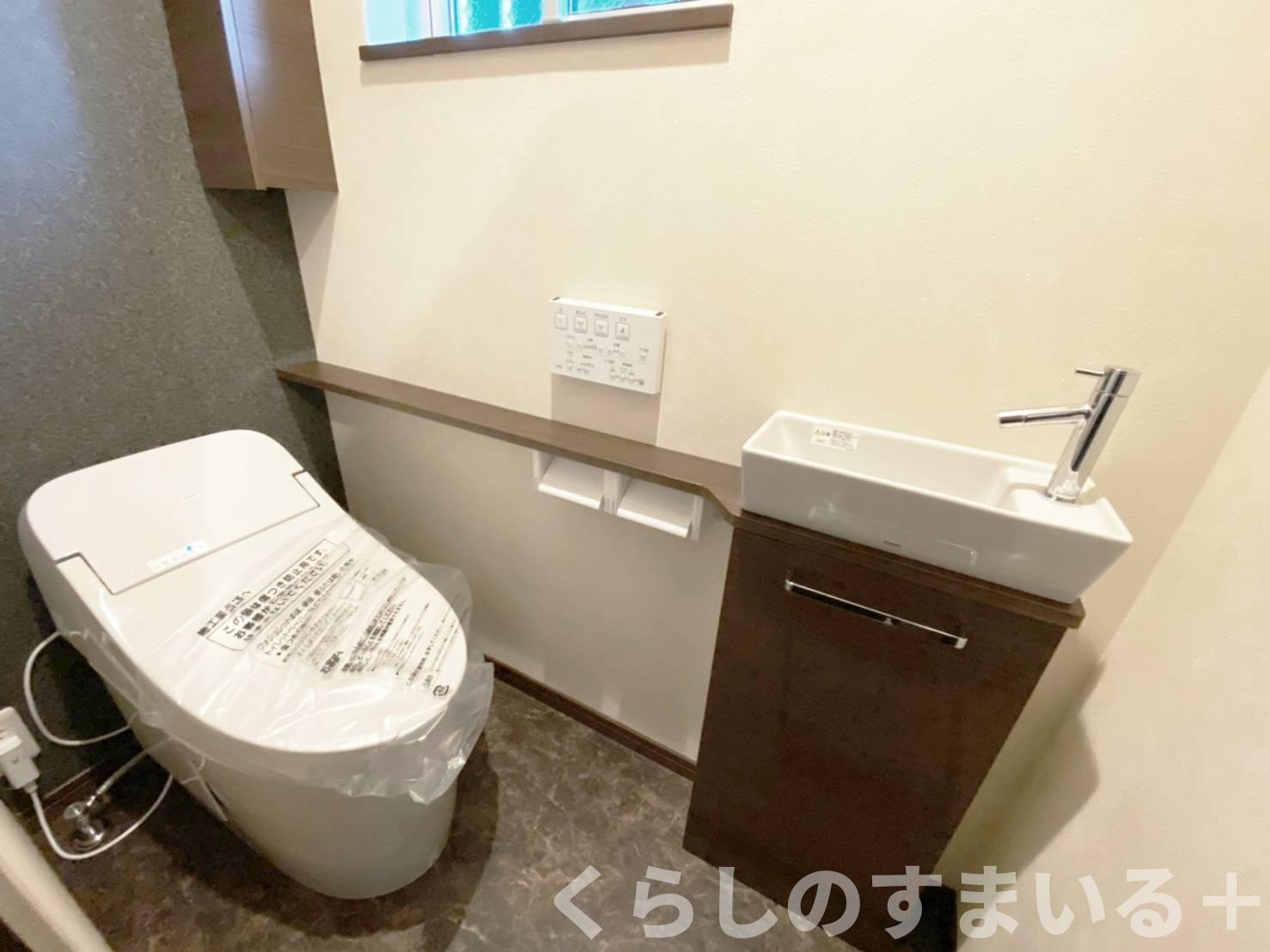 同工務店施工事例（トイレ）