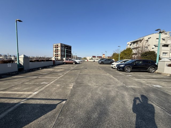 【レーベンスガルテン長池Ⅱの駐車場】