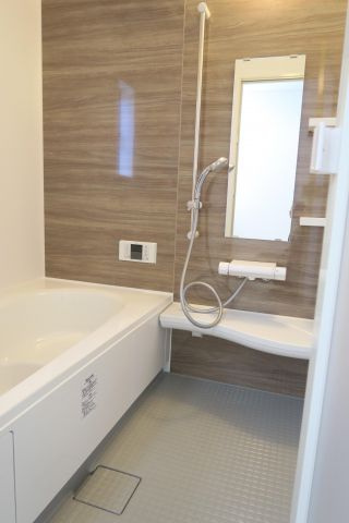 【新潟市東区下木戸 第3 1号の浴室】