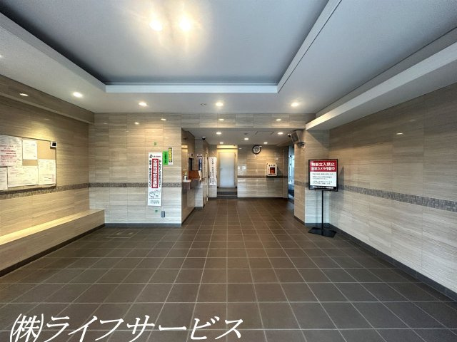 エントランスホール