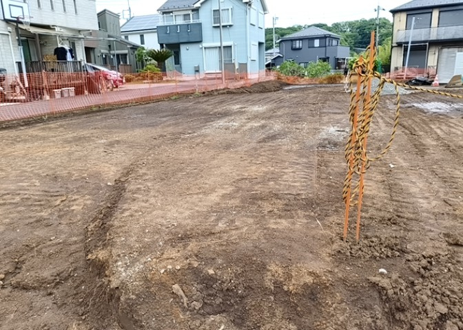土地探しをしていると都市計画区域という言葉を目にすると思います。法律によって、都道府県知事や国土交通大臣が指定するエリアのことを指しており、都市計画区域は市街化区域と市街化調整区域に分けられています。