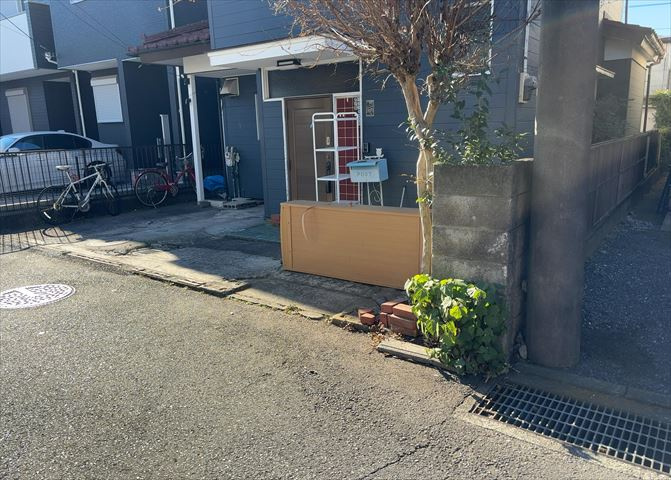 家を建てる前提で土地を探している場合、地盤の丈夫さは譲れない条件の一つです。地盤が脆弱だと追加工事が必要となります。また、過去に地盤沈下や液状化現象を起こした土地は、できるだけ避けた方がいいでしょう。