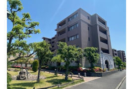 アルファパーク屋島壱番館の外観