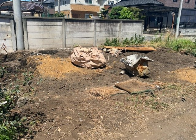 隣家の土地はどうなっているのか、生活利便施設が近くにあるのか、学校まで近いかなど、お客様のライフスタイルにあわせたイメージが重要です。また、近くにあると困る施設が近くにないかも確認するといいでしょう。