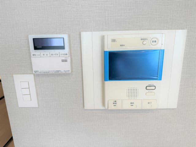 モニター付きインターホン、給湯リモコン