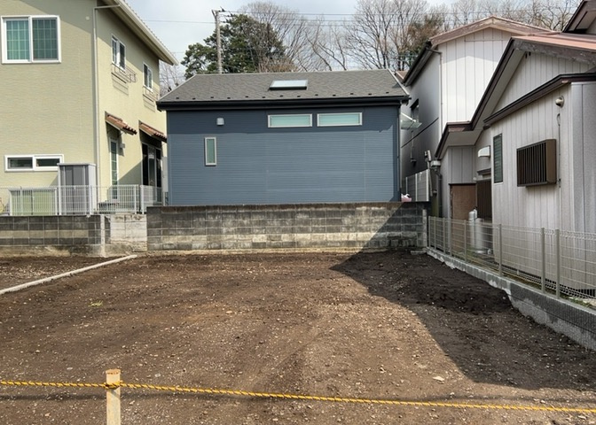 内装はとにかくおしゃれなものがいい！と選ぶ前に、まず住んだ後のことを想像してみましょう。住んでみたらコンセントの位置が悪くて使いにくいなど出てきます。事前にどの家電をどこに置くか想定しておきましょう。