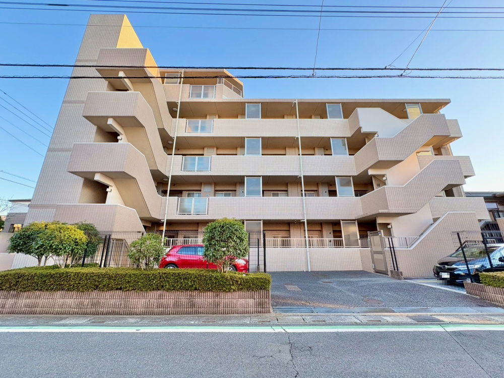 apartment 埼玉県越谷市蒲生本町1番52号