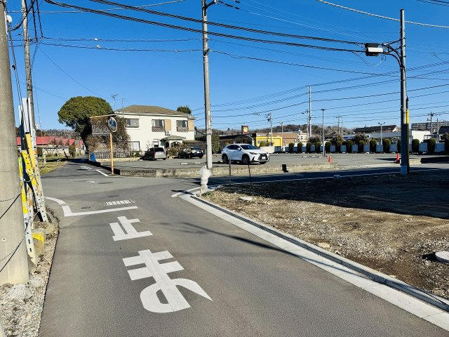 ～西側5ｍ・南4ｍ道路に面しています～