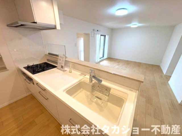 コンパクトなキッチンで掃除もラクラク