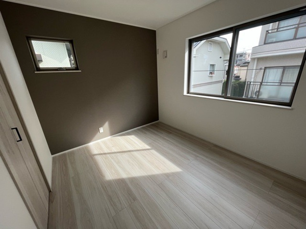 【相模原市中央区上溝の中古戸建ての洋室】