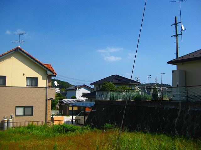 敷地内部から南東方向への写真です。