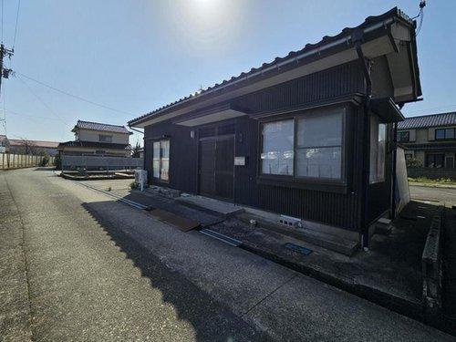 外観と前面道路
