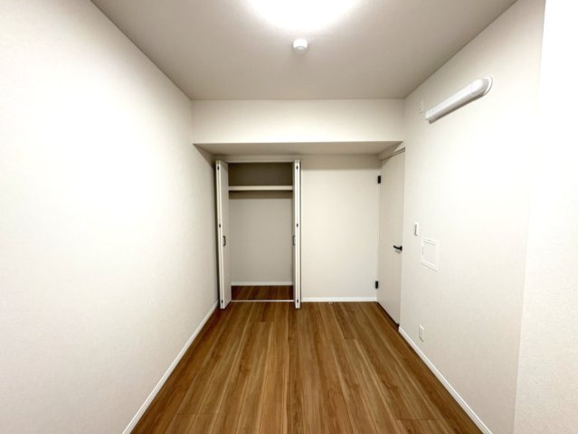 5.3帖洋室収納有、エアコン先行配管済