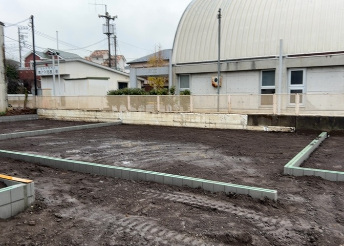 物件の詳細については、現地を見てわかること以外に、役所や法務局などで調べないとわからないことがあります。そのため、現地に行く場合は、もしこの物件を買ったらどのような生活ができるかをイメージしましょう。