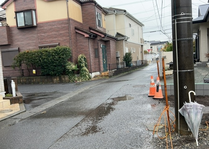 土地の地勢が高台の場合、景色を綺麗にみることができ、景色にこだわってお家探ししている方におすすめです！また平坦地よりも風通しがいいというメリットがあります。デメリットもあるので是非現地でご確認下さい。