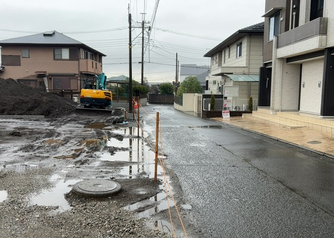 眺望を気にして物件を探す場合、前面に建物が建っていないか現地で確認しましょう！前面に建物があると景色はもちろん、日当たりや風通しにも影響が出てきます。住んだ時のことを想像しながら現地見学をしましょう。