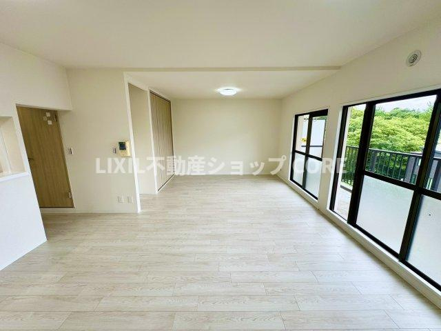 家族と過ごす時間を大切にしたい方にちょうどいいゆとりある住空間です。　