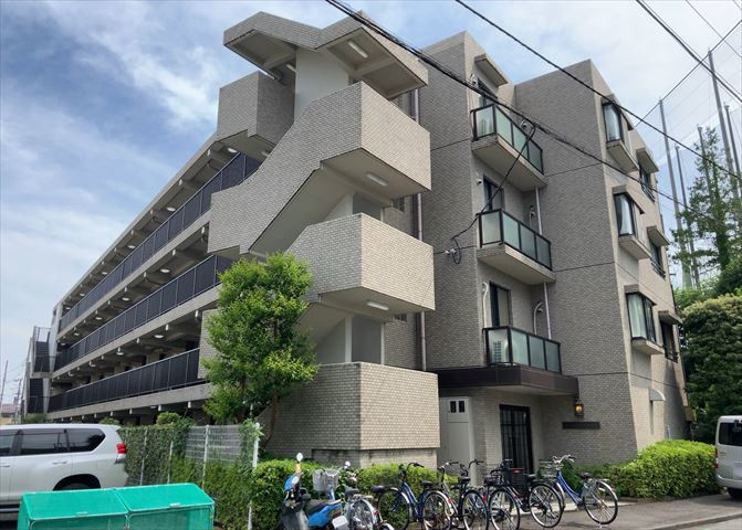 ＳＲＣ造は強度や耐震性の面でもRC造と比べて優れています。そのため、10階建以上の高層または超高層マンションなどの建築にも多く採用されています。柱や梁などのサイズが小さくても高い耐震性を確保できます。