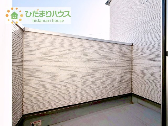 あたたかな光が差し込む、南向きのバルコニー(#^^#)