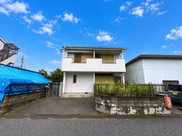敷地広々約45坪！南西道路に面し陽当り良好！自由設計で夢のマイホームはいかがでしょうか！当社では一級建築士による無料の間取り作成も承ります。お気軽にご相談下さい(*^_^*)