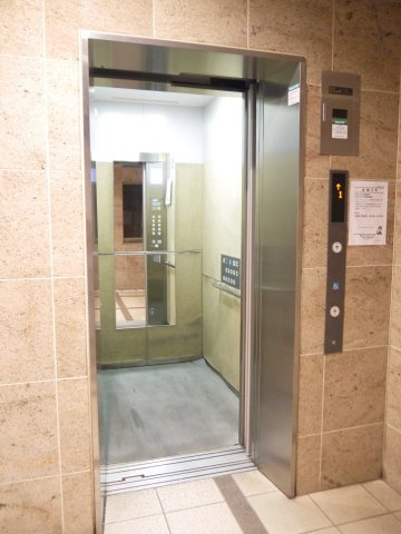 勿論エレベーターが備え付けられています。