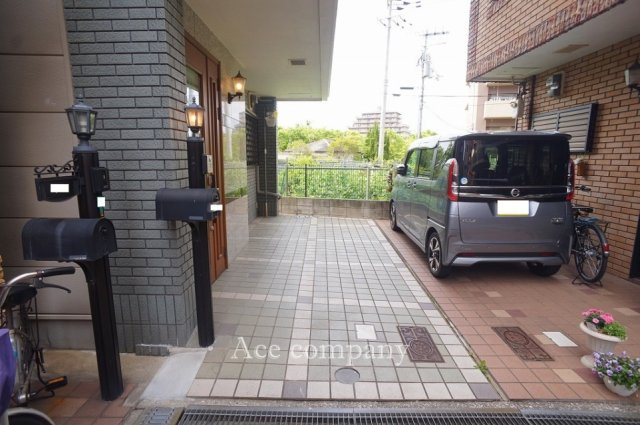 普通車1台駐車可です♪