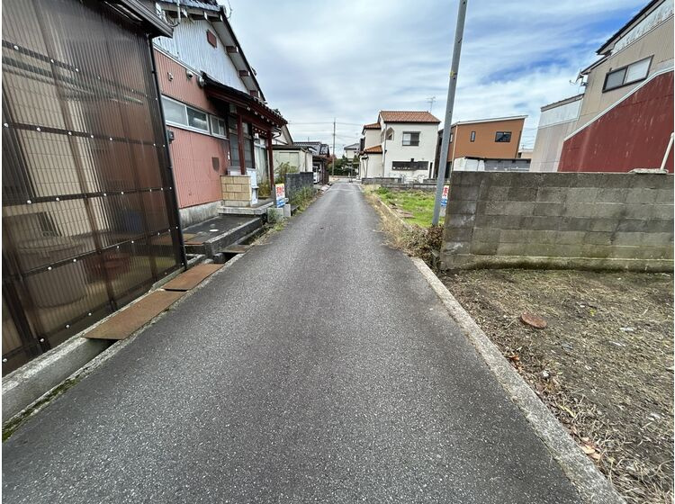 前面道路（南側）