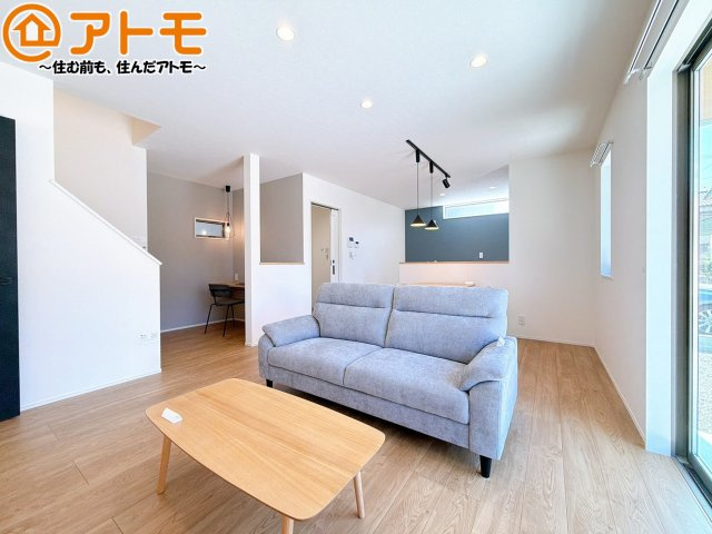 家族団らんのイメージは、リビングを思い浮かべませんか？リビングこそ広々としたお部屋が良いですね♪