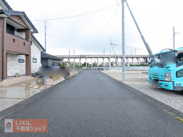 【現地写真】前面道路。日当たりや道の広さなどぜひ現地でご確認下さい。　