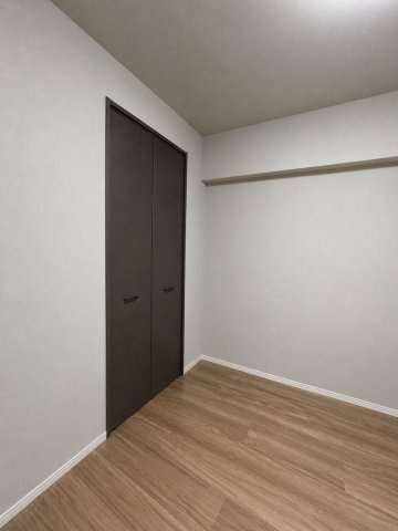 ゆったりした洋室です