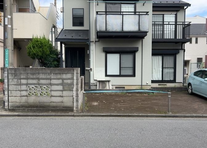 家を建てる前提で土地を探している場合、地盤の丈夫さは譲れない条件の一つです。地盤が脆弱だと追加工事が必要となります。また、過去に地盤沈下や液状化現象を起こした土地は、できるだけ避けた方がいいでしょう。