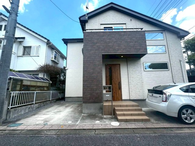 南西角地で陽当り良好！水回りの集中した家事ラク動線！リビングには開放感ある上部吹抜け！全居室収納付き・WIC・パントリー・玄関収納・豊富な収納スペース！千間台小学校まで徒歩約5分(350ｍ)です！