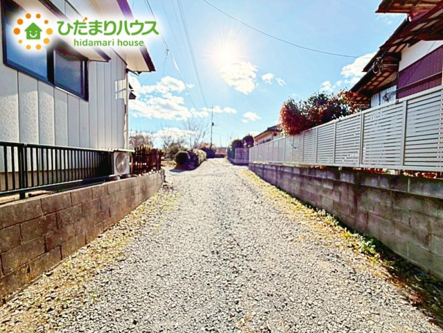 落ち着いた雰囲気の閑静な住宅街で、暮らしやすい住環境。