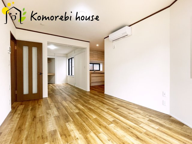 ゆったり過ごせる居間です