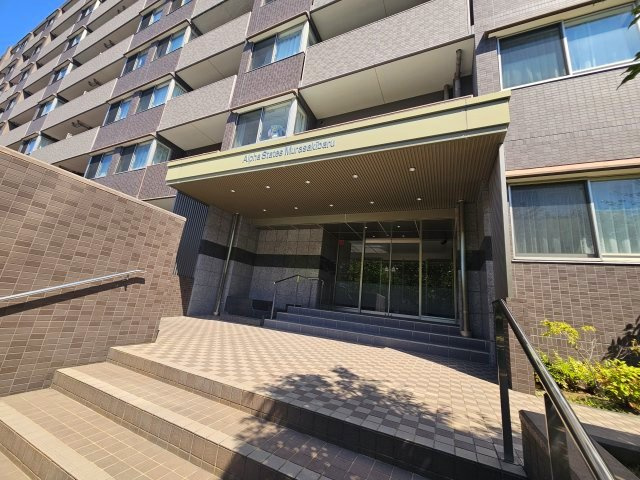 おしゃれなエントランスなので、毎日が楽しくなります♪