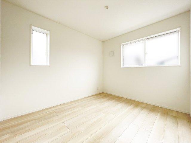 6.5帖寝室、明るいお部屋です。（施工例）