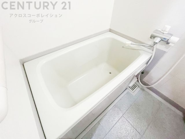 コンパクトで使いやすいお風呂です